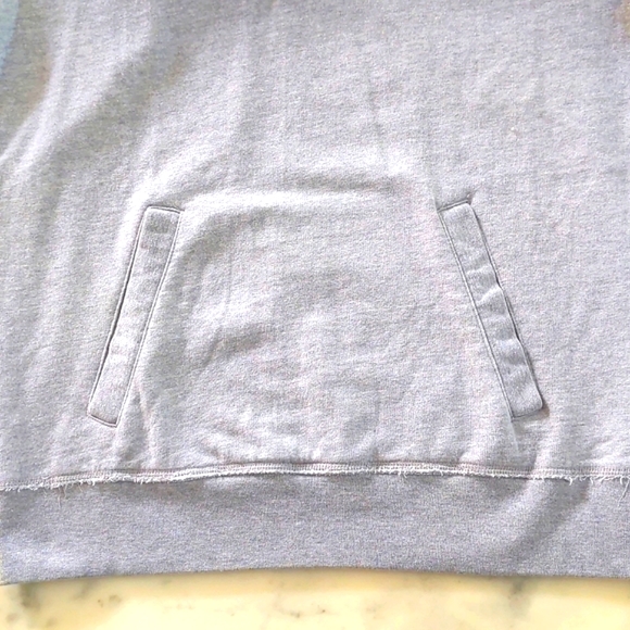 NWT. Men's Hoodie sweatshirt with pockets and multi color trim design. - Picture 4 of 4